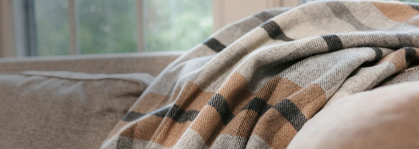 Plaid Throw Blankets